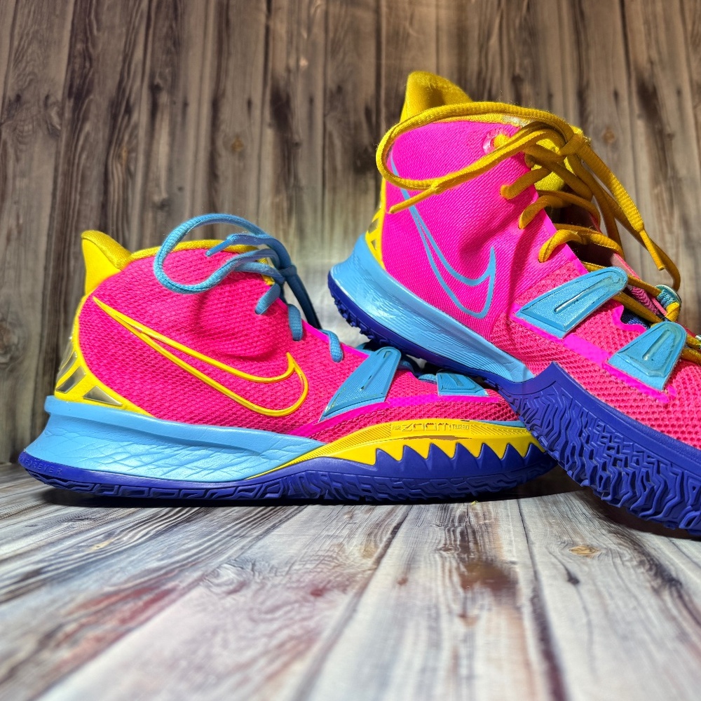 Nike Kyrie 7 "By You" Basketball shoes, size 9